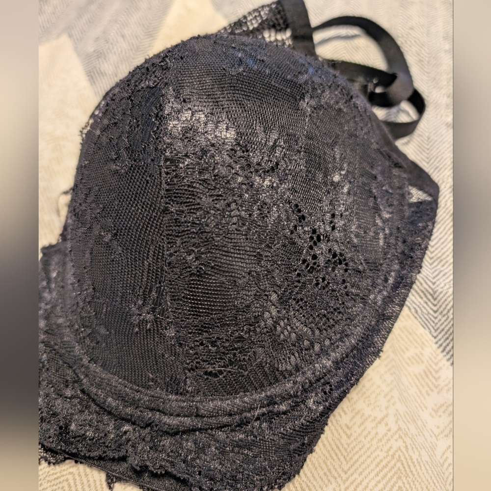 Christian Siriano Lace Bra With Underwire - Picture 6 of 6
